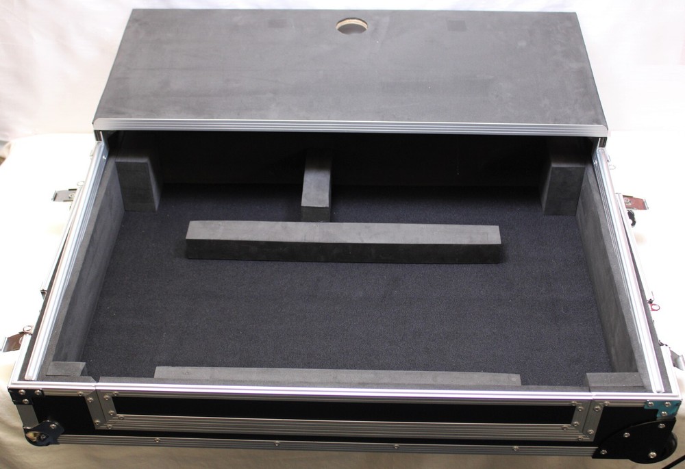 LASE ATA Style Flight Case for RANE ONE Controller with Glide & Wheels.