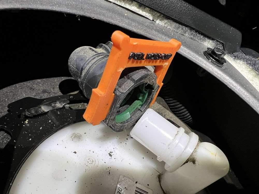 Clip Release Helper For Honda Evap Line