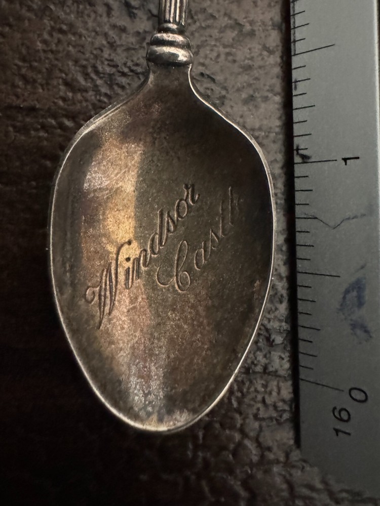 Windsor Castle Exquisite EJ LTD Collector Spoon Silver Tone