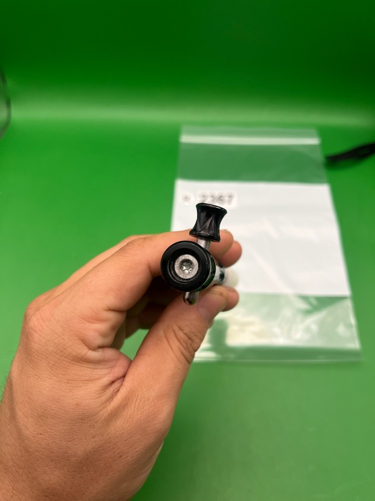 Autococker Bolt