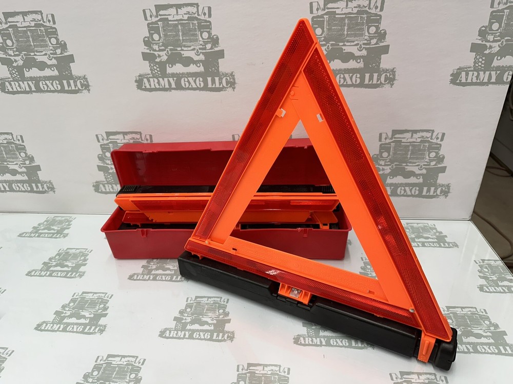 Safety triangles 3 Pack Emergency Warning Safety Box Roadside DOT New  Ebay135