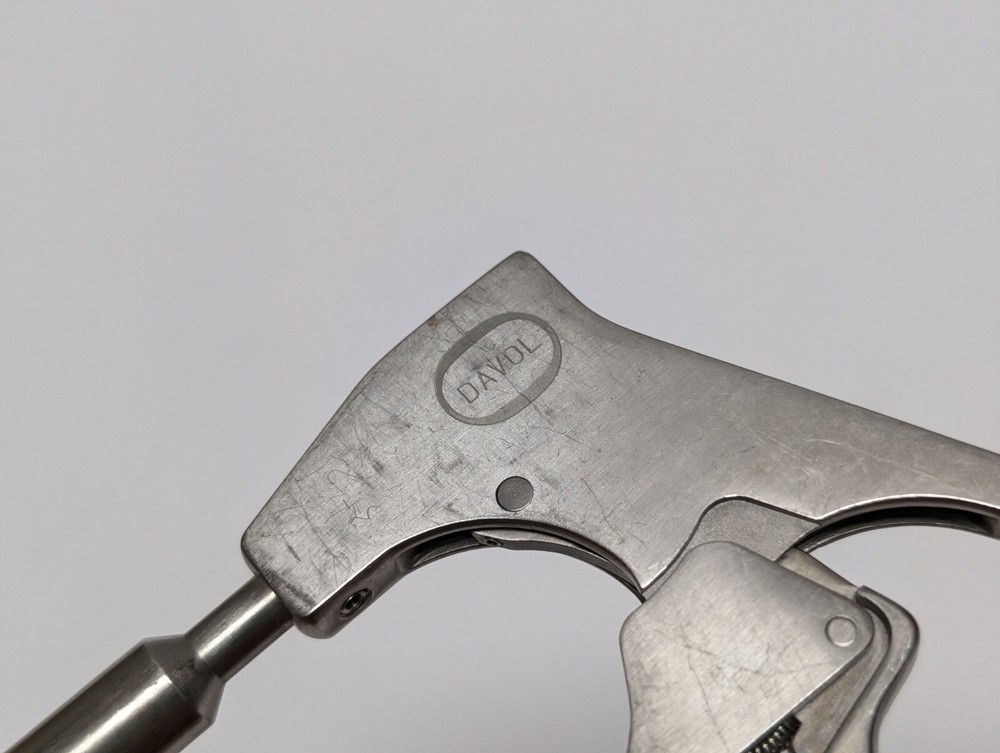 DAVOL 5875000 Grasper (USED).