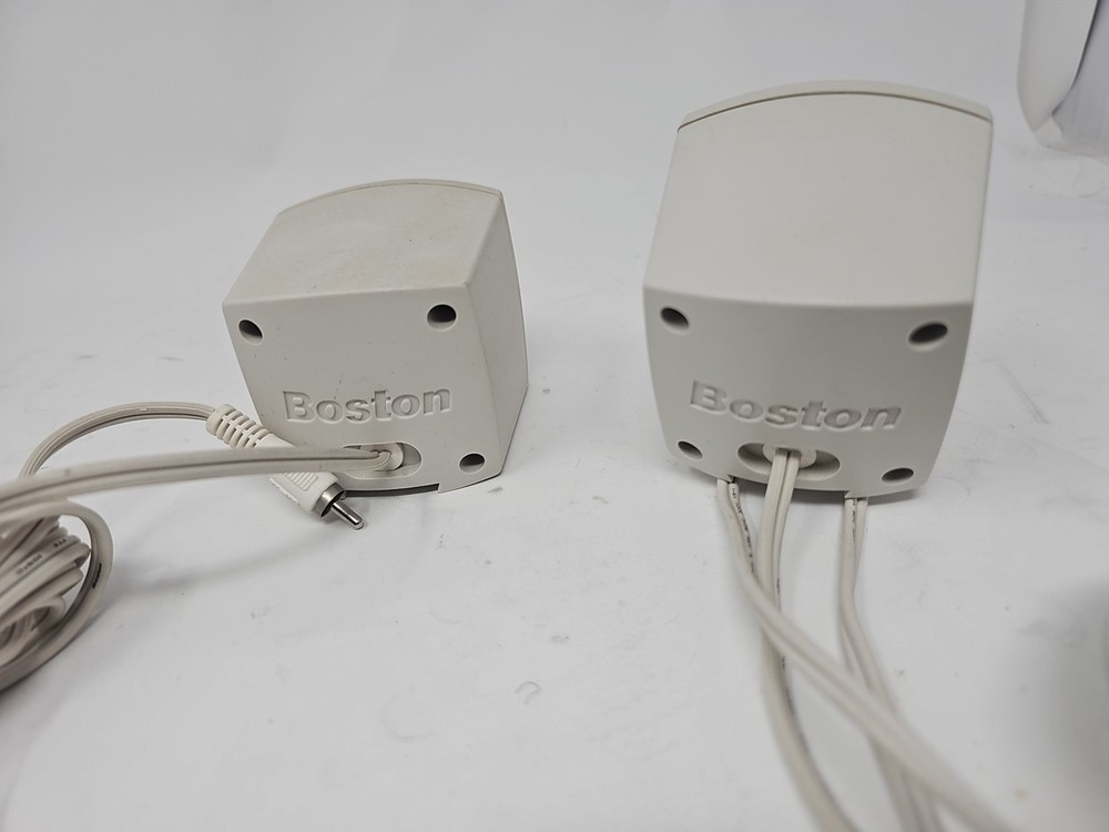 Boston BA635 Computer Satellite Speakers Missing Both Foot Stands