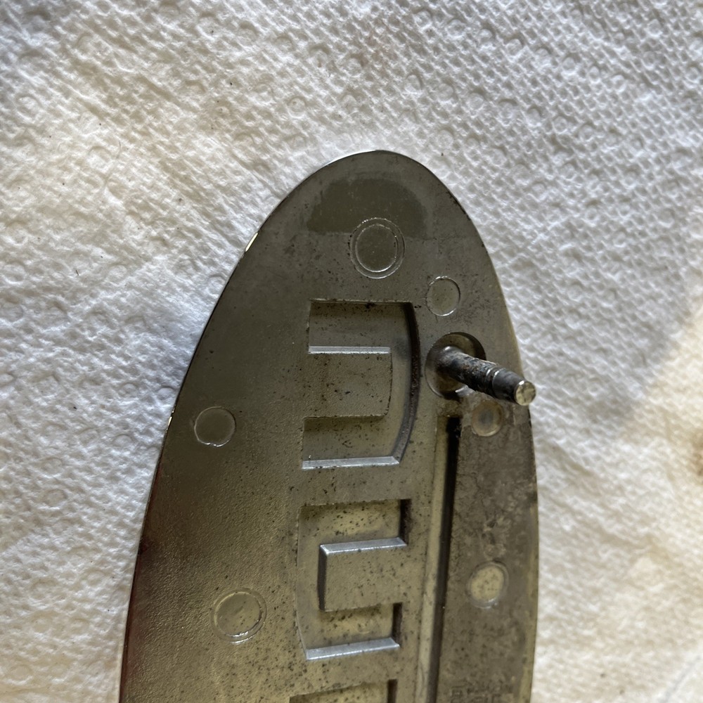 Unibilt Peterbilt Cab Sleeper System Emblem Metal Used E4