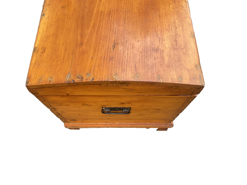 65436 Antique Primitive Blanket Storage Chest