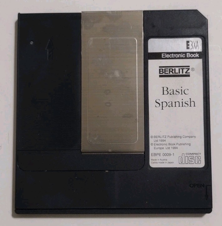 Sony DD-8 Electronic Book Player Multi-Media Data Discman w/ Case & Spanish Disk