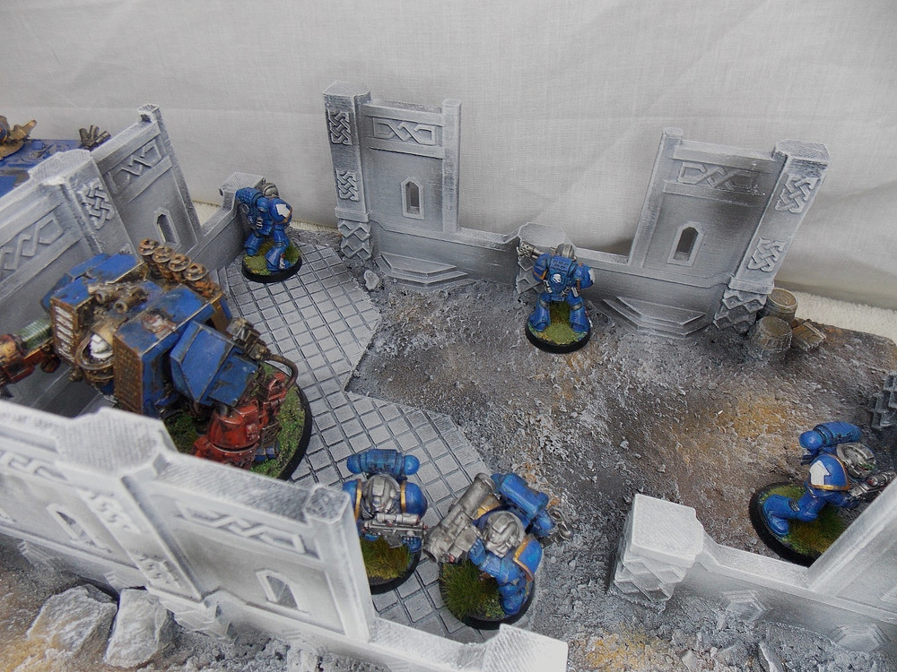 WARGAMING TERRAIN PAINTED BUILDING