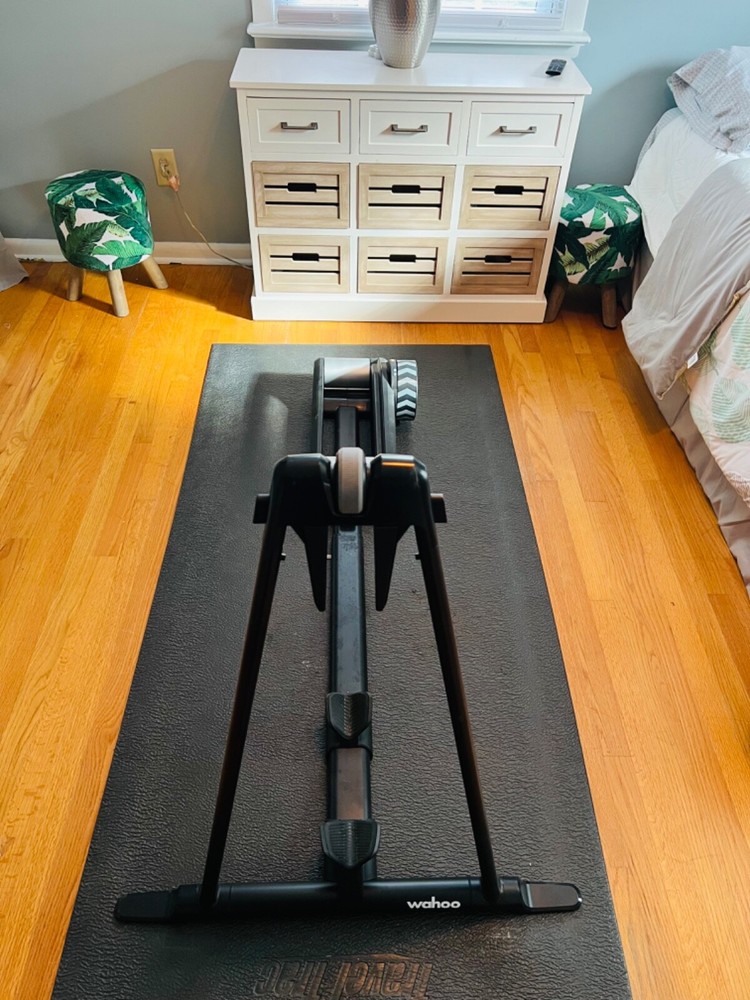 wahoo kickr rollr smart bike roller trainer