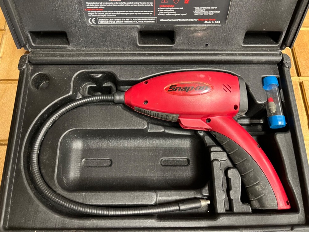 Snap-on ACT730 leak detector