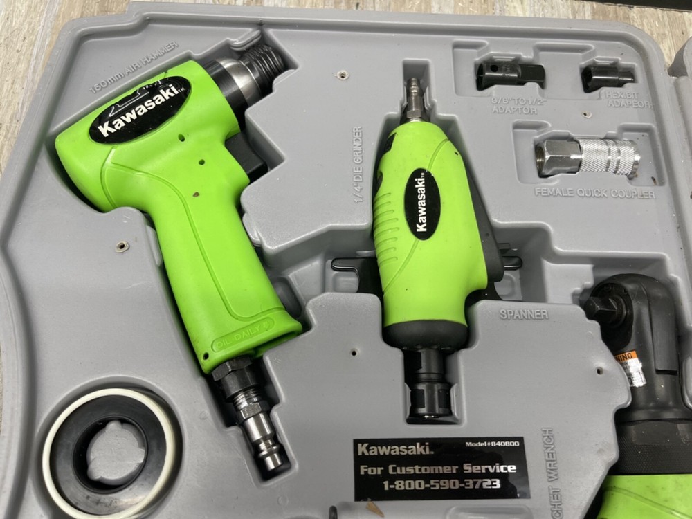 KAWASAKI Air Tool Set 840800 BARELY USED.