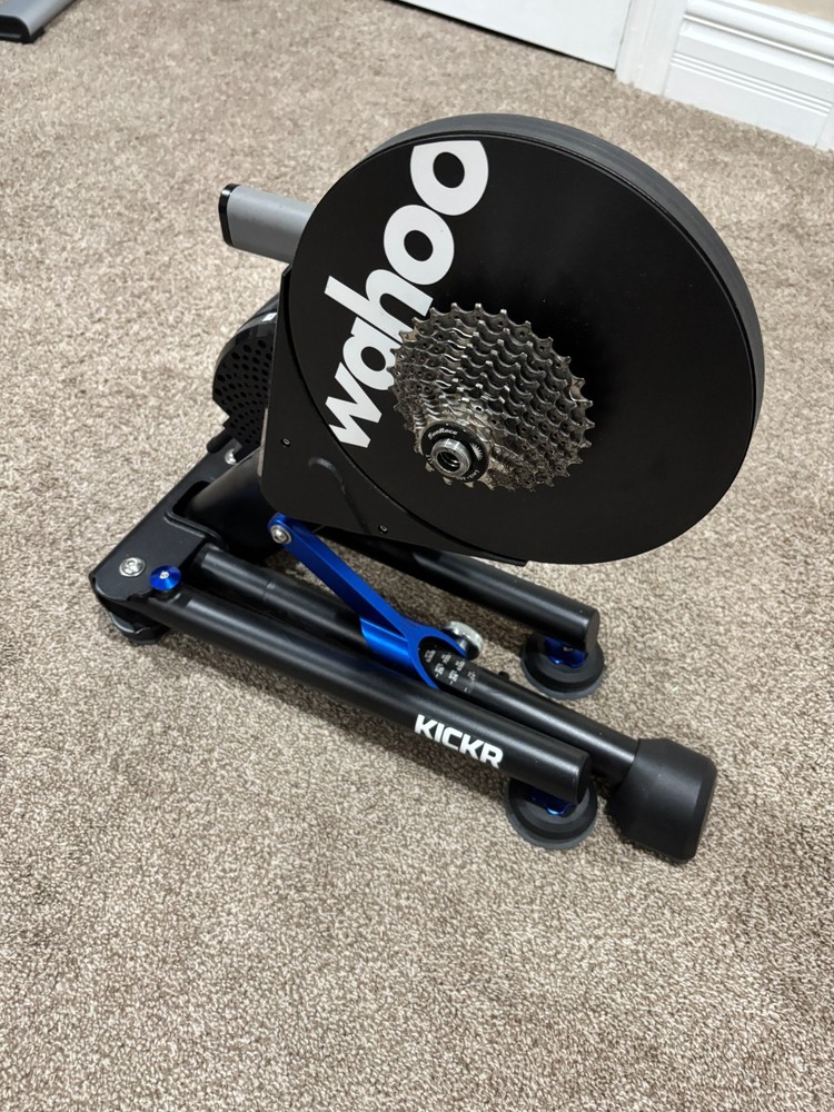 Wahoo KICKR Smart Trainer Version 5 V5 Includes Cassette and accessories