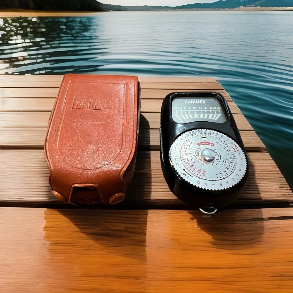 Vintage NOVA Light Exposure Flash Meter with Original Leather Case