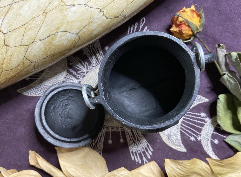 Mini Cast Iron Cauldron With Pentacle, Pagan, Witchcraft, Altar Tools, Voodoo