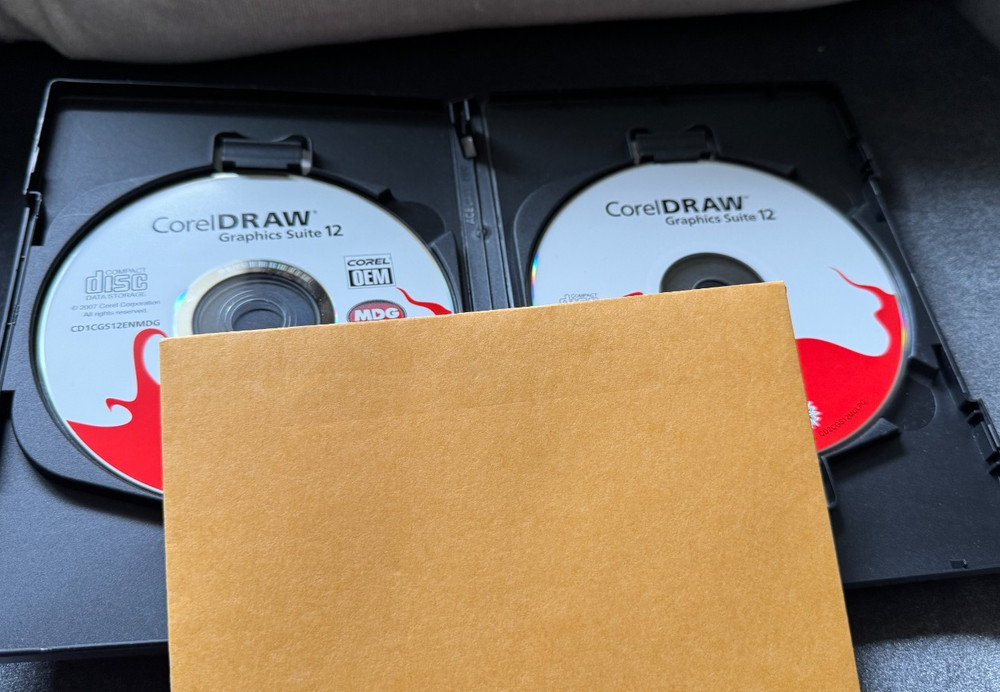 Corel CorelDRAW Graphics Suite 12 For Windows (Full Version) - New