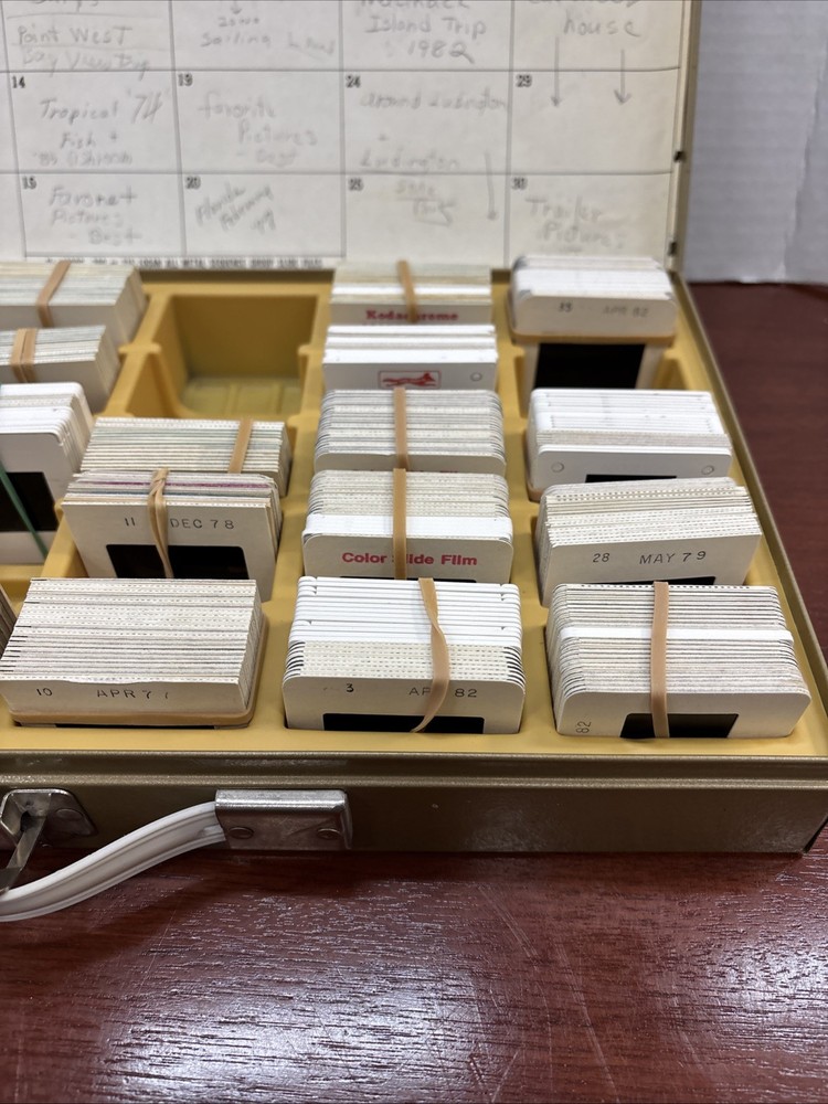 Vintage 35mm Slide Storage Case With Slides **Untested
