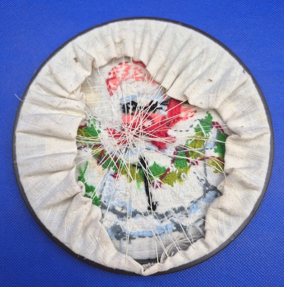 Charming Vintage Mrs Snowman Needlepoint 7.5" Diameter