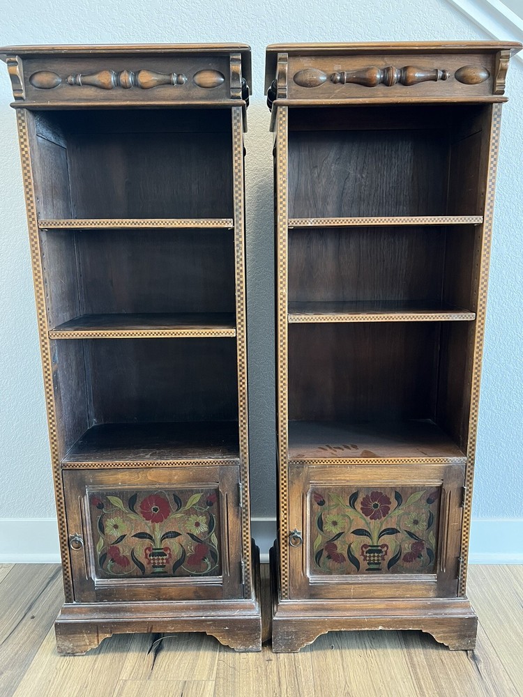 Kittinger Matching Set Of 2 Bookcases