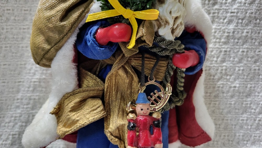 Enchanted Journey Clothteque Santa Retired