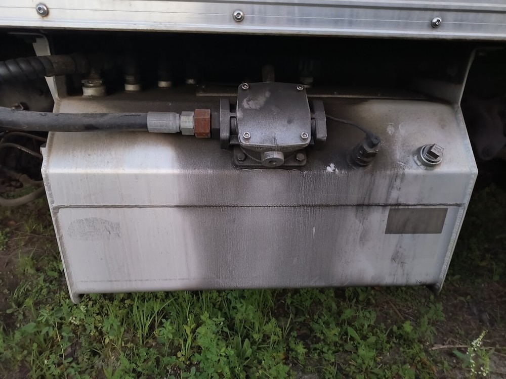 2015 FREIGHTLINER M2 106 HYDRAULIC TANK