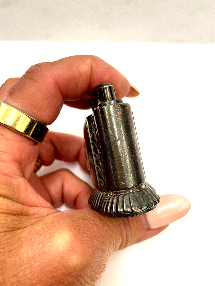 VINTAGE ART DECO RONSON DIANA SILVERPLATED TABLE LIGHTER