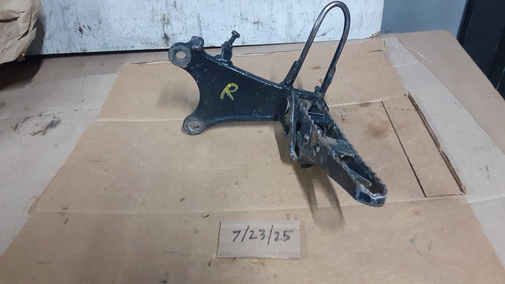 1986 Suzuki LT230 right foot peg