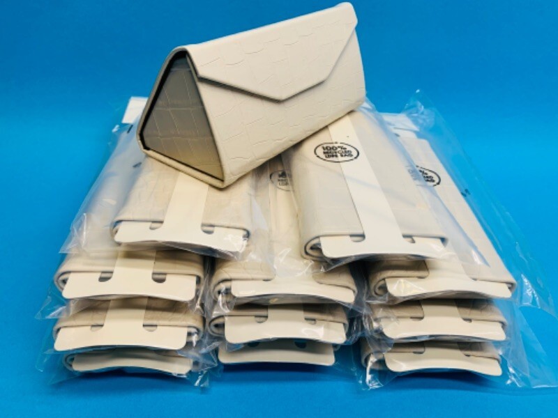 Collapsible Eyeglass Case