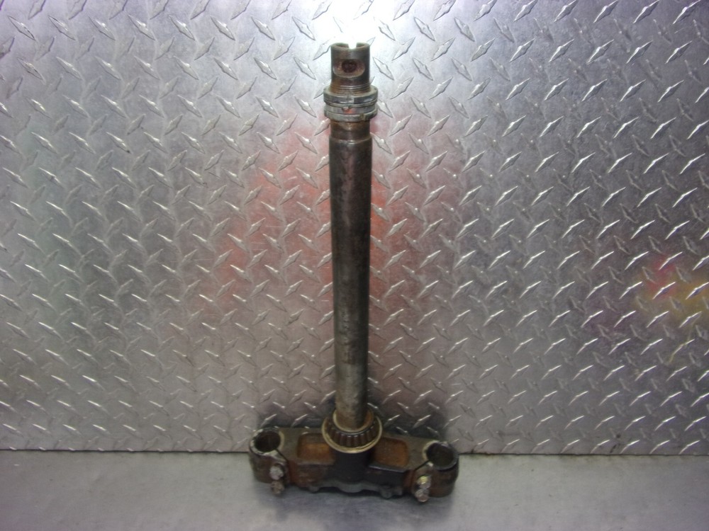 932 B PIAGGIO BV 200 2003 OEM T-SHAPED FORK LOWER