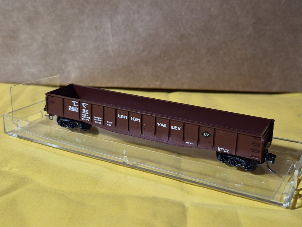 Micro-Trains #46100 LeHigh Valley Gondola N scale