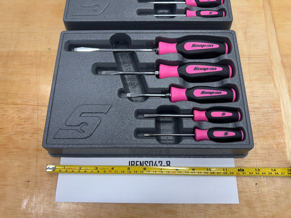 Snap-on Tools NEW 10pc PINK Soft Grip Phillips & Flat Head Screwdriver Sets