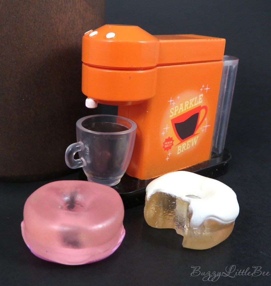 Rainbow High Clementine Sparkle & Shine Coffee Maker Donuts Brew Accessory