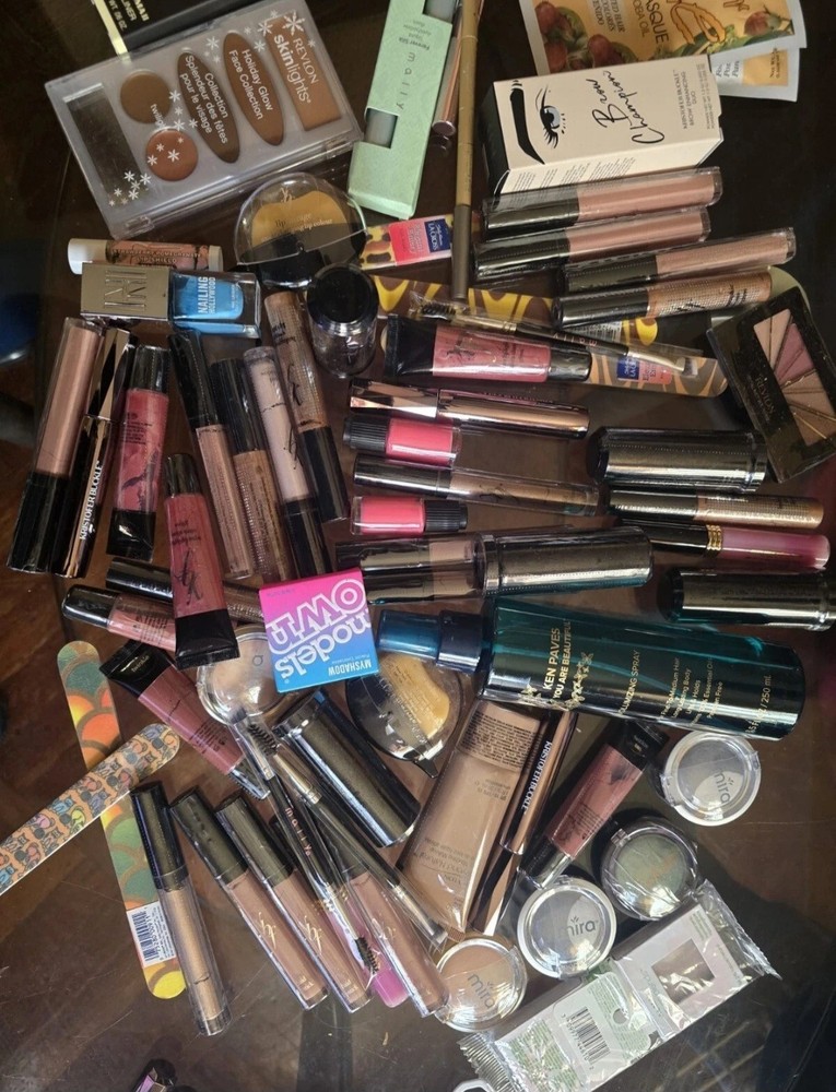 100 Pcs LOT Mixed Cosmetics