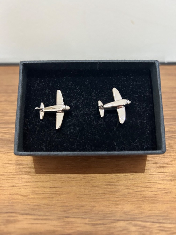 Chrome aeroplane cufflinks (S1.1)