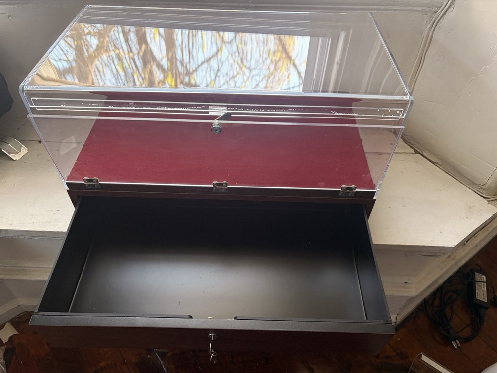 Retail Display Case - 22x12x13 - Locking Drawer