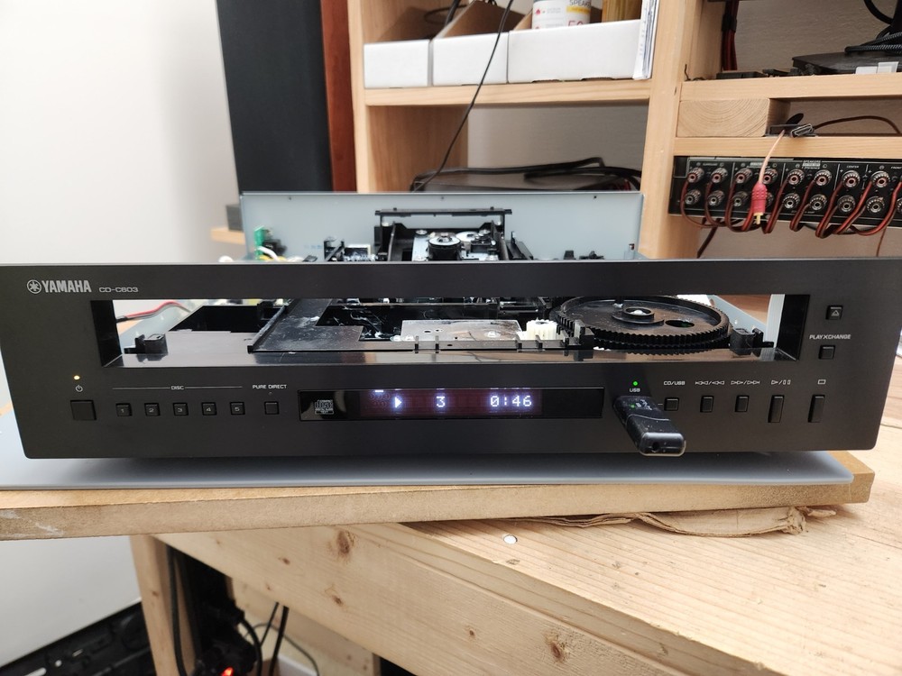 Yamaha CD-C603 front panel with display tested works