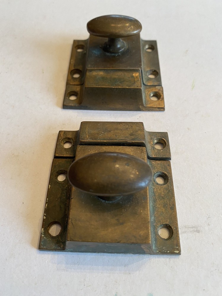 YALE Cupboard/ Cabinet Door Latches- Solid Brass w/ Keepers
