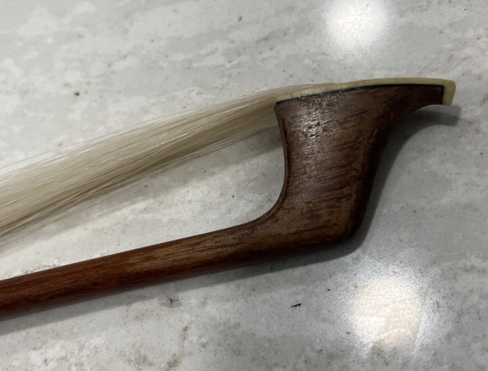 Klaus Becker cello bow 27''
