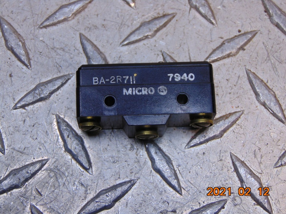 NEW MICRO SWITCH BA-2R711 LIMIT SWITCH