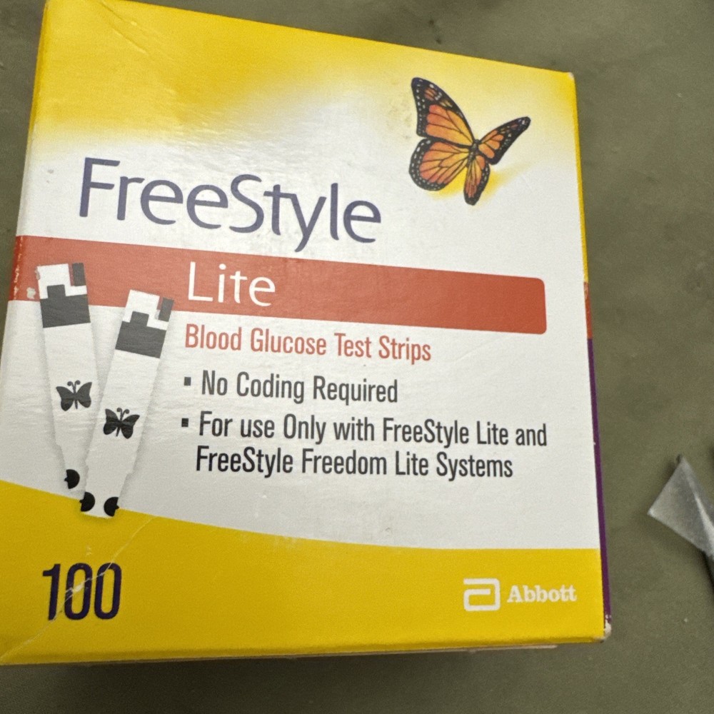 Freestyle Lite Blood Glucose Test Strips - 100 Count  4/2026