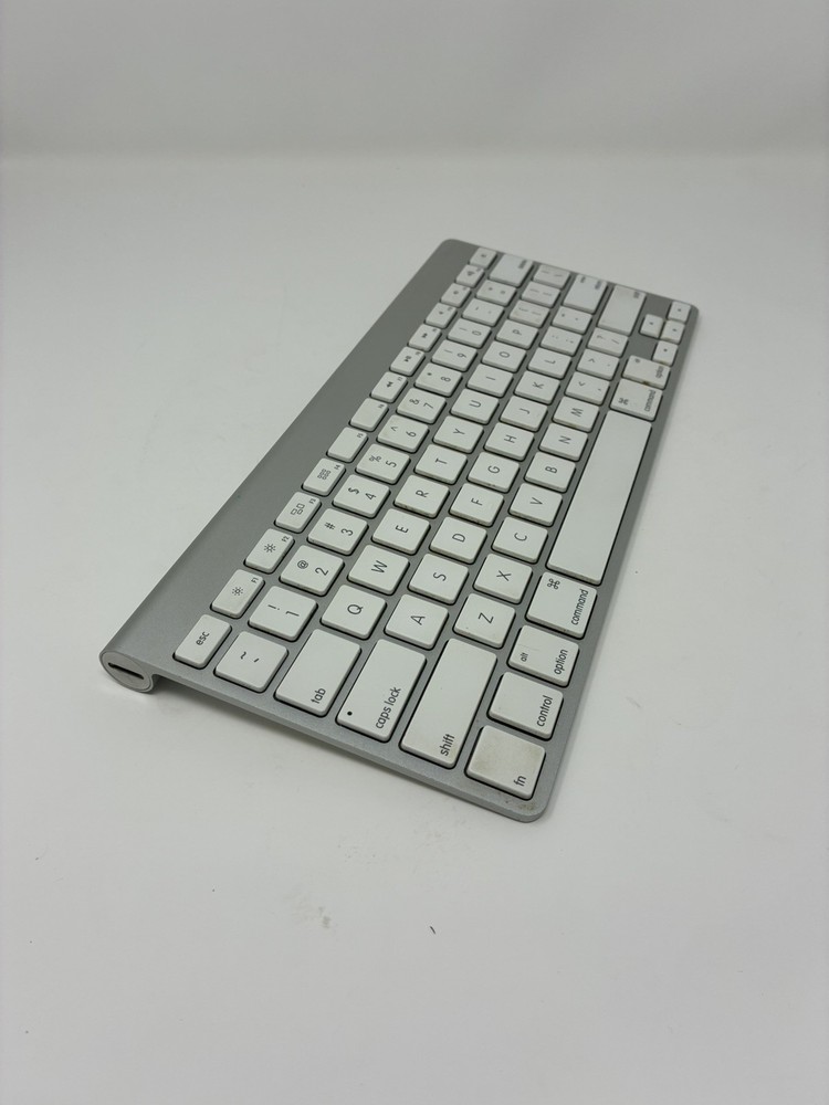 Original Apple Magic Keyboard Bluetooth Wireless Model A1314 - TESTED WORKING