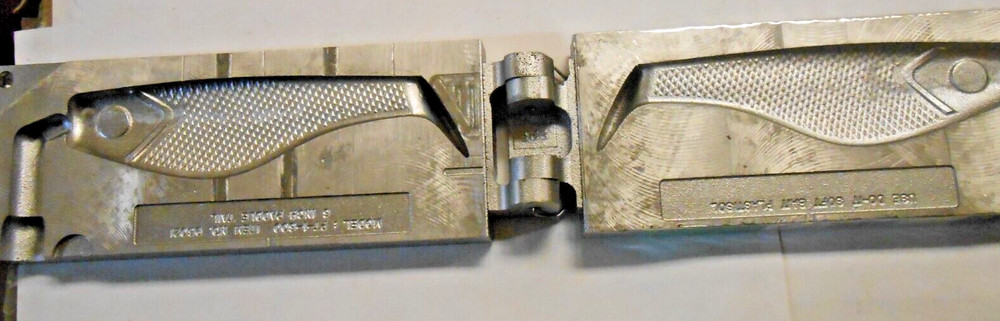 96021 Do-It 6" Paddle Tail Soft Bait Mold