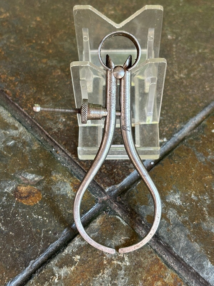 L.S. Starrett 275A 3” Spring-Type Outside Calipers Round Legs - Solid Nut