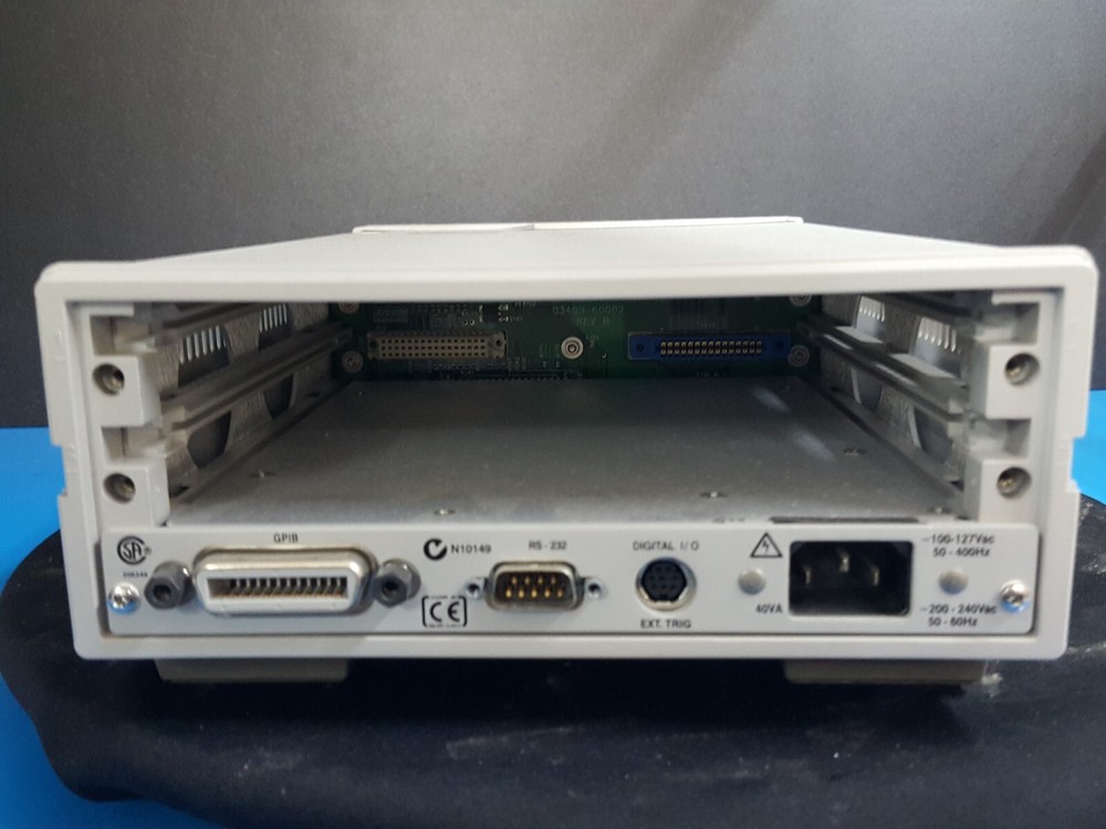 Agilent 3499B: Switch / Control System Main Frame (1355)