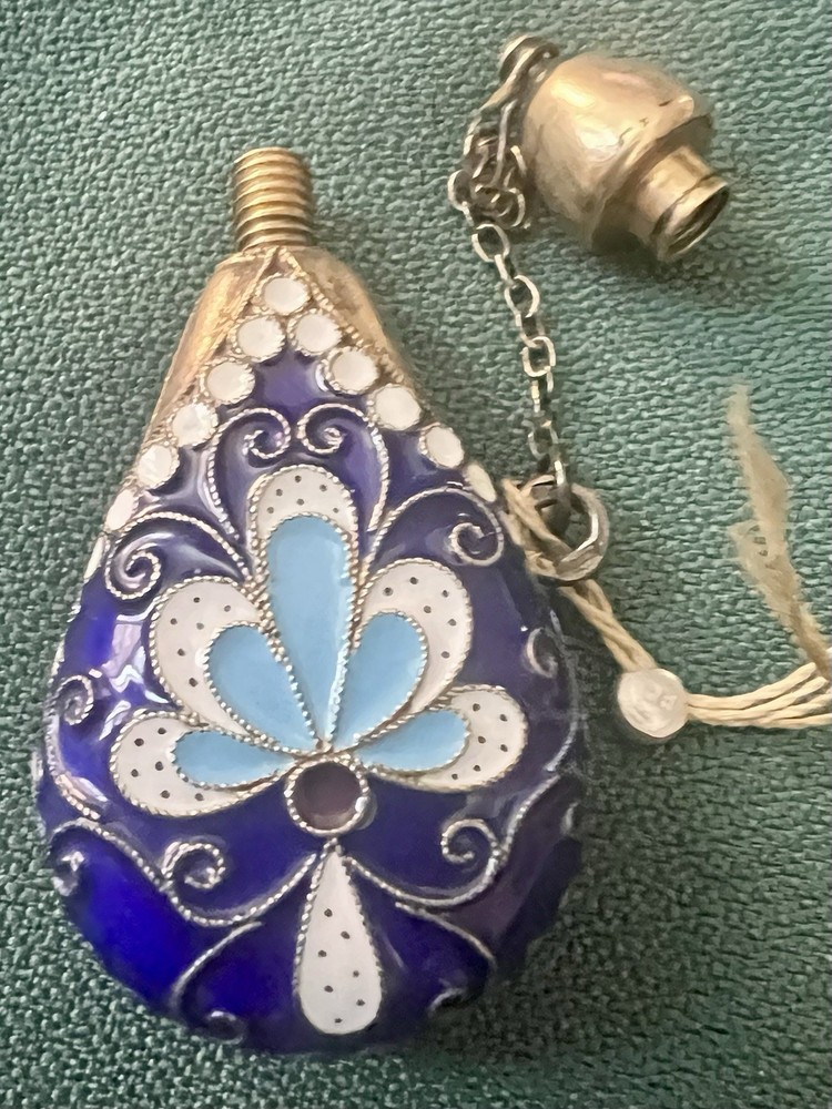PRE OWNED 925 STERLING ENAMELED RUSSIAN USSR SOVIET PERFUME BOTTLE 31 GRAMS