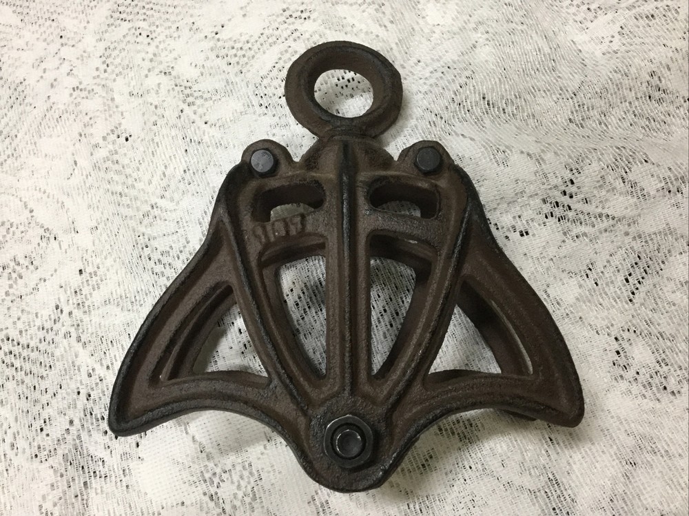 Cast Iron Barn Hoist (For Decorations)
