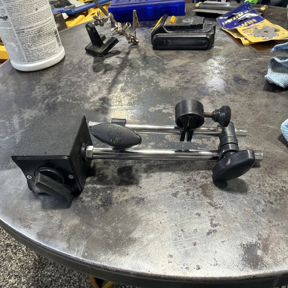 Magnetic Stand - Black