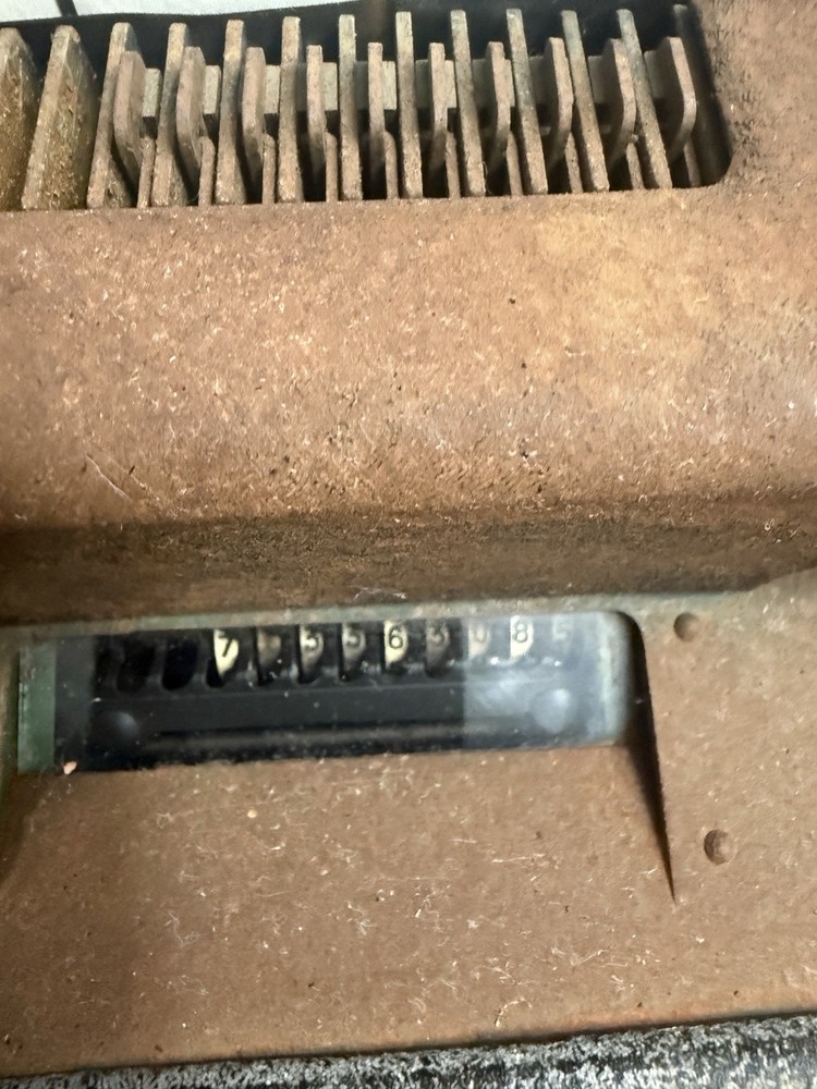 Mechanical calculator 1930Vintage Burroughs Class 5 Adding Machine    