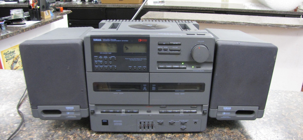 Yamaha AST-C10 Compact Component System AM/FM CD Dual Cassette Speakers -Powers