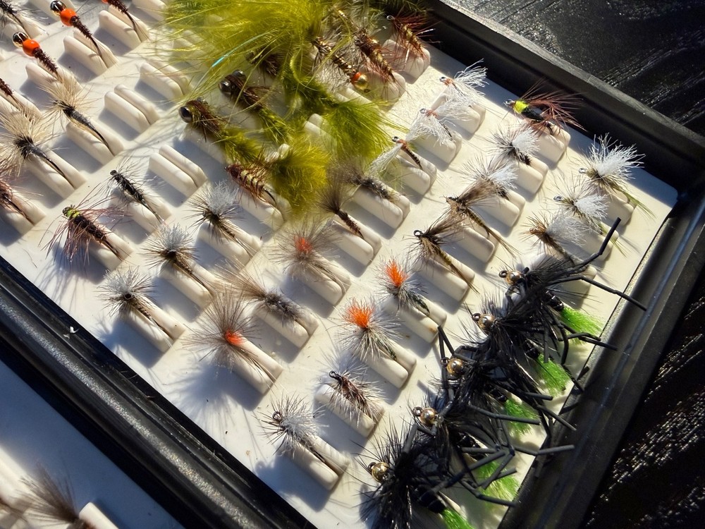 Fly fishing box (fox box) with 100 flies
