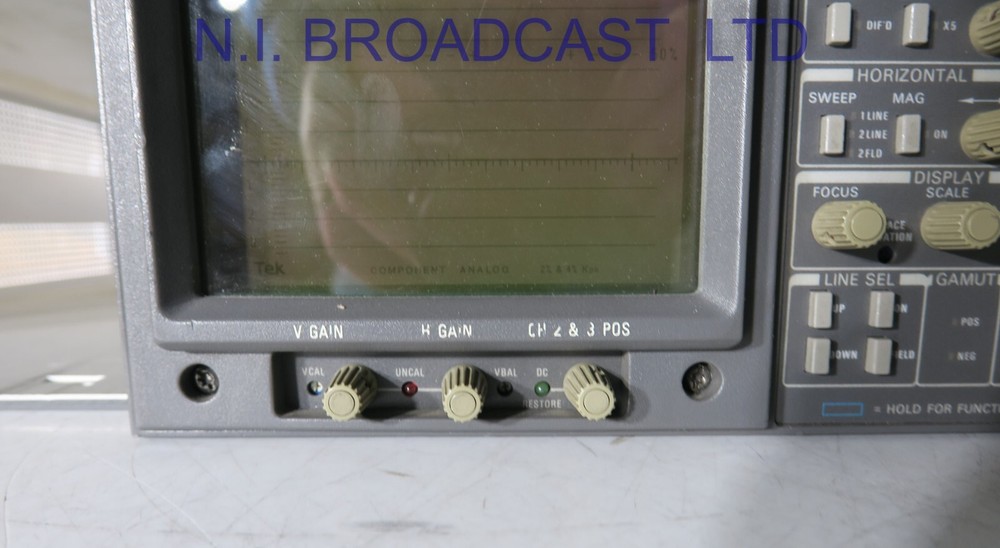 Tektronix wfm300 waveform vectorscope composite / component. excellent