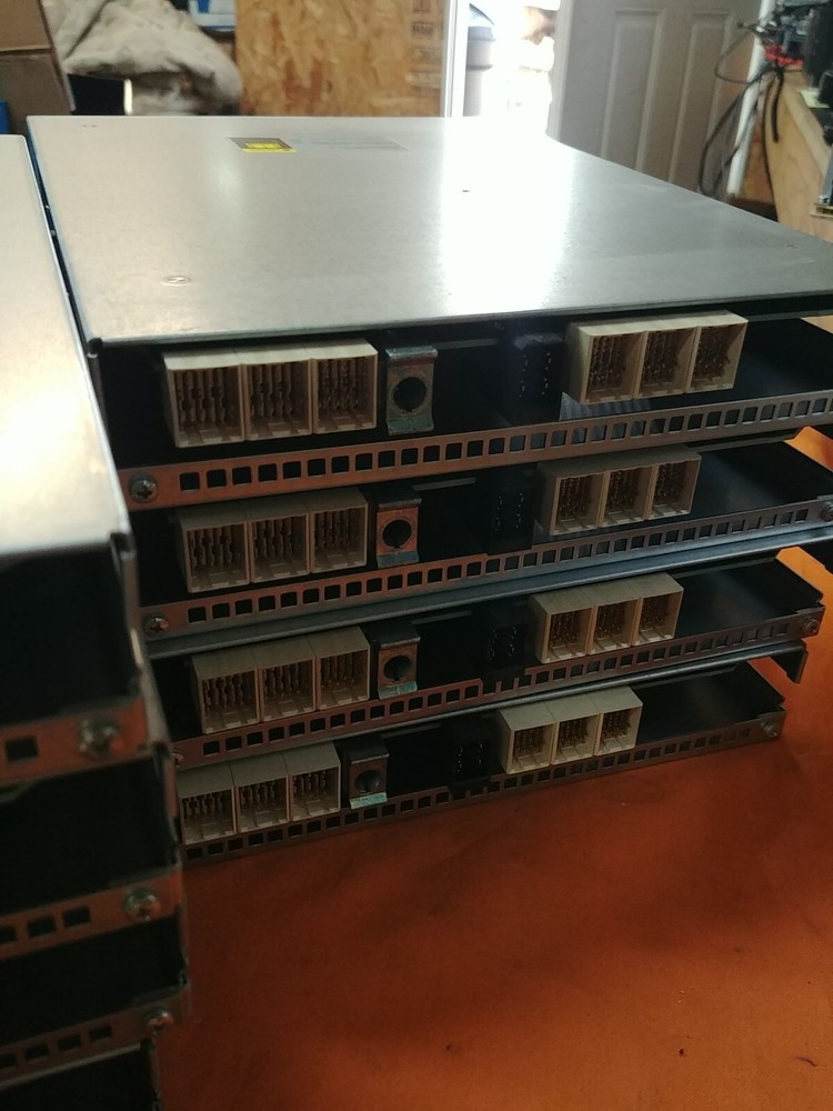 Lot of 8 NetAPP IOM6 SAS PlugIn Controller Module 111-00190+B0 (*)